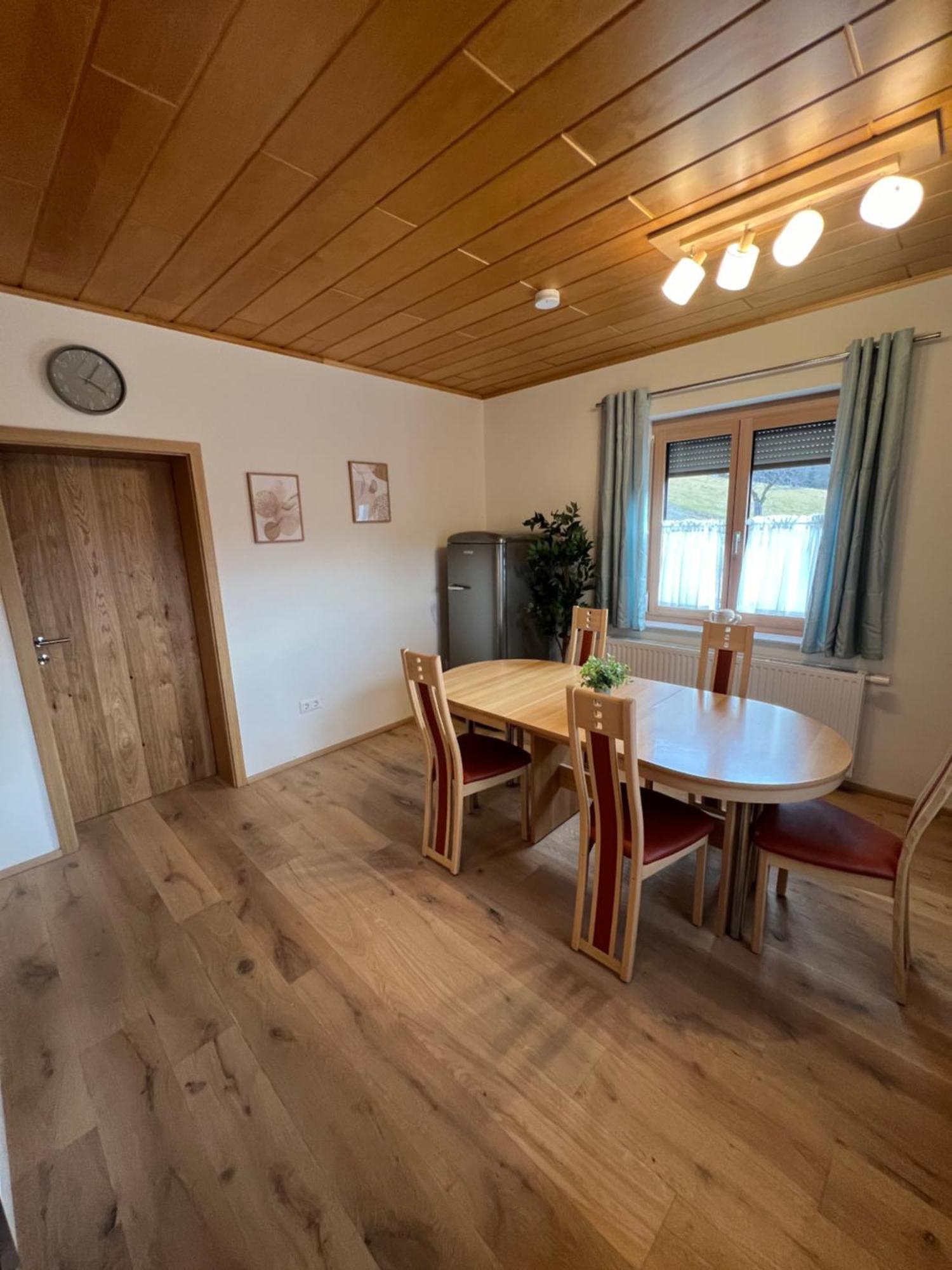 Sonnenschein Appartement- Und Ferienhaus Mit Terrasse Und Garten Eibiswald المظهر الخارجي الصورة